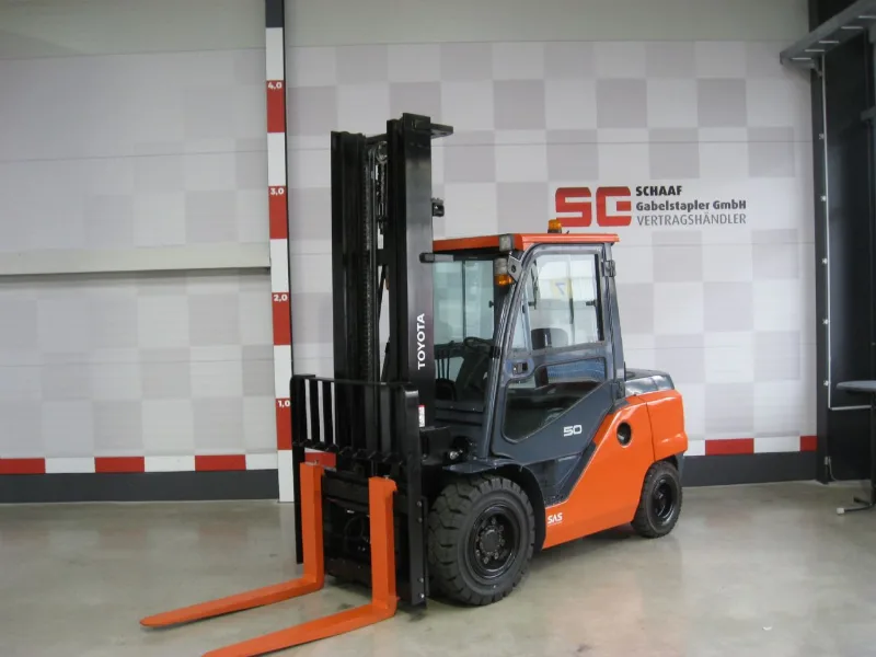 Toyota 40-8FD50N Dieselstapler, Baujahr 2016 – Schaaf-Gebrauchtgerät