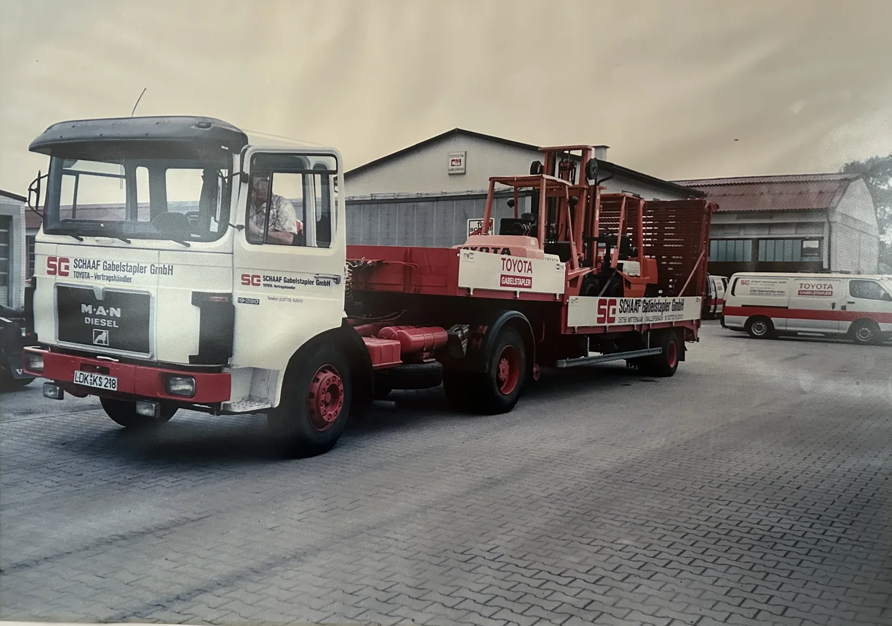 Historisches Firmenfahrzeug Schaaf – über 35 Jahre Erfahrung